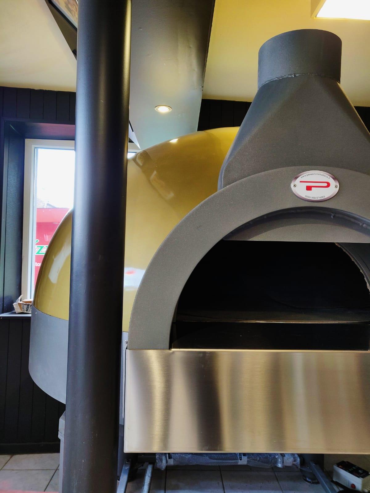 Rotating pizza oven